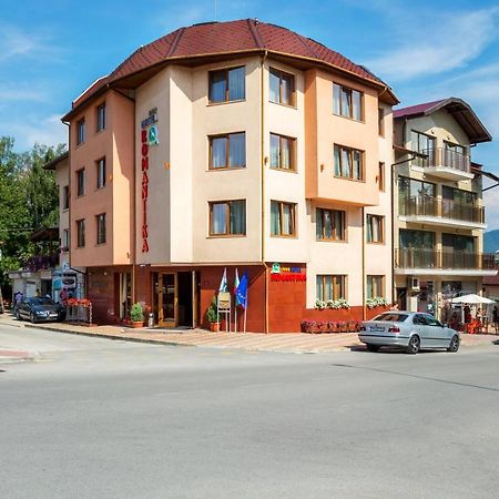 Family Hotel Romantika 벨린그래드 외부 사진