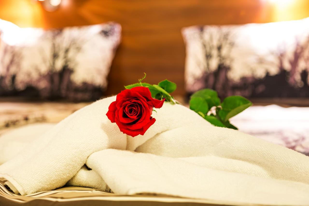 Family Hotel Romantika 벨린그래드 외부 사진