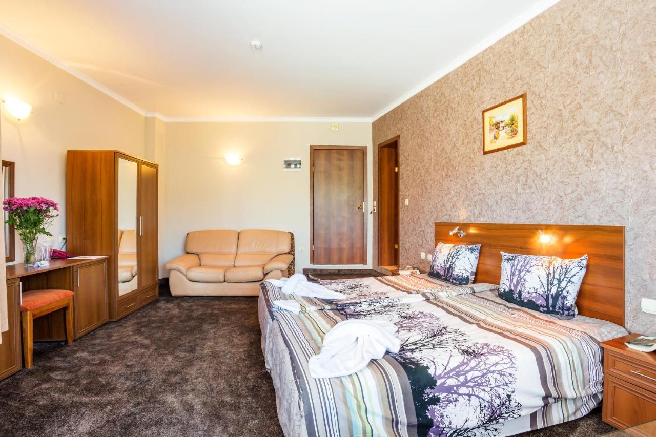 Family Hotel Romantika 벨린그래드 외부 사진