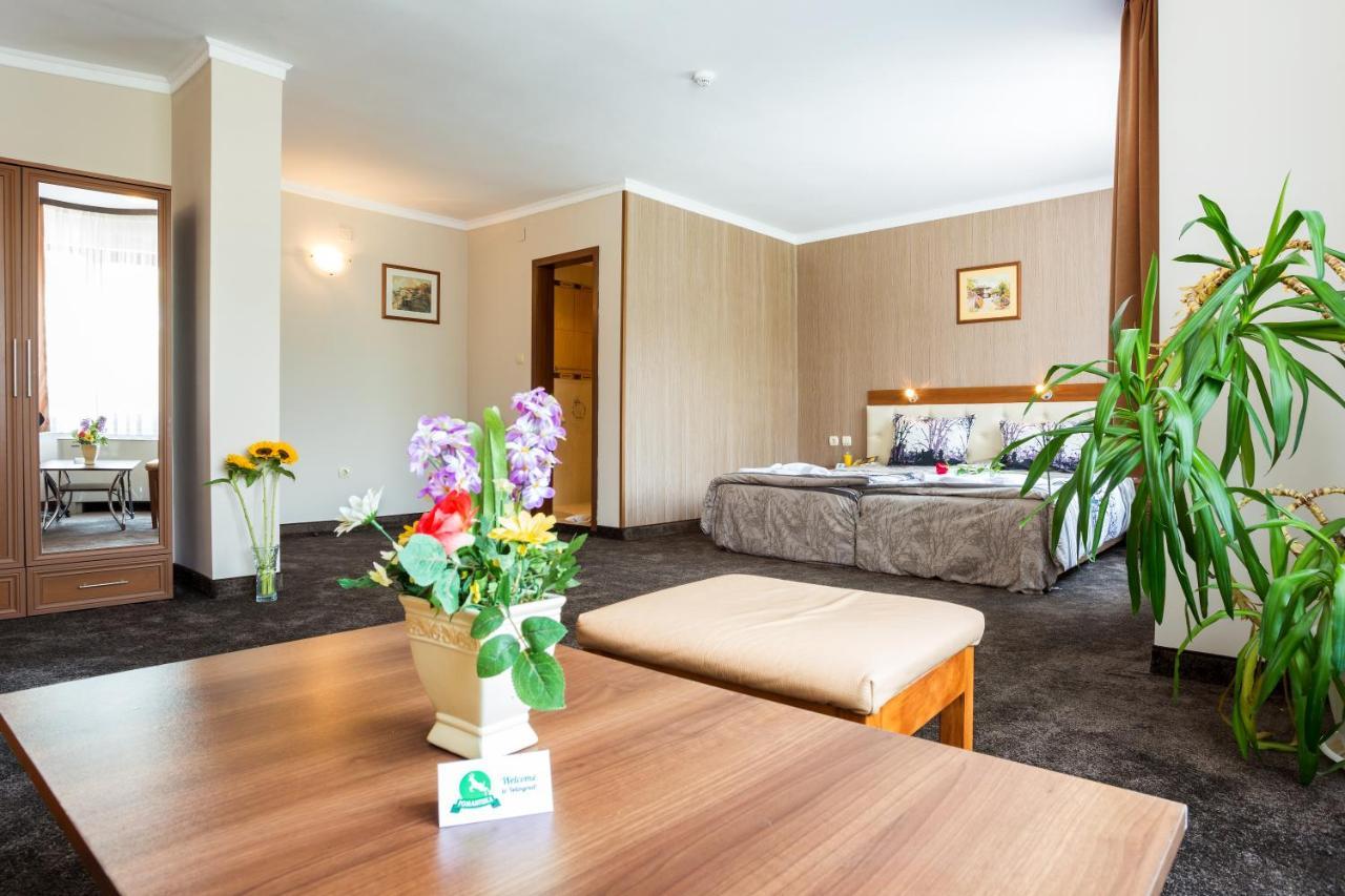 Family Hotel Romantika 벨린그래드 외부 사진